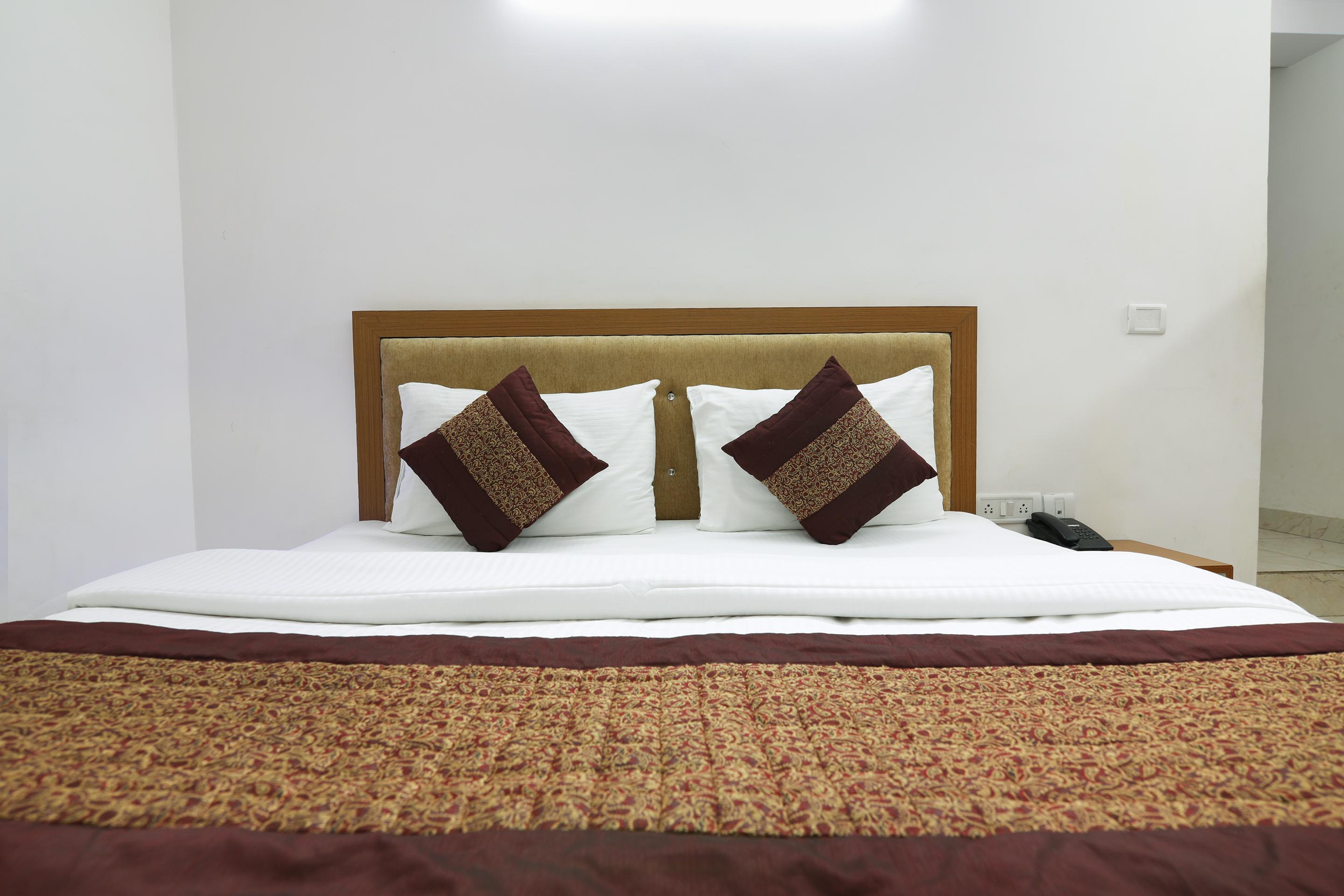 Hotel Wall Street Нью-Дели Экстерьер фото