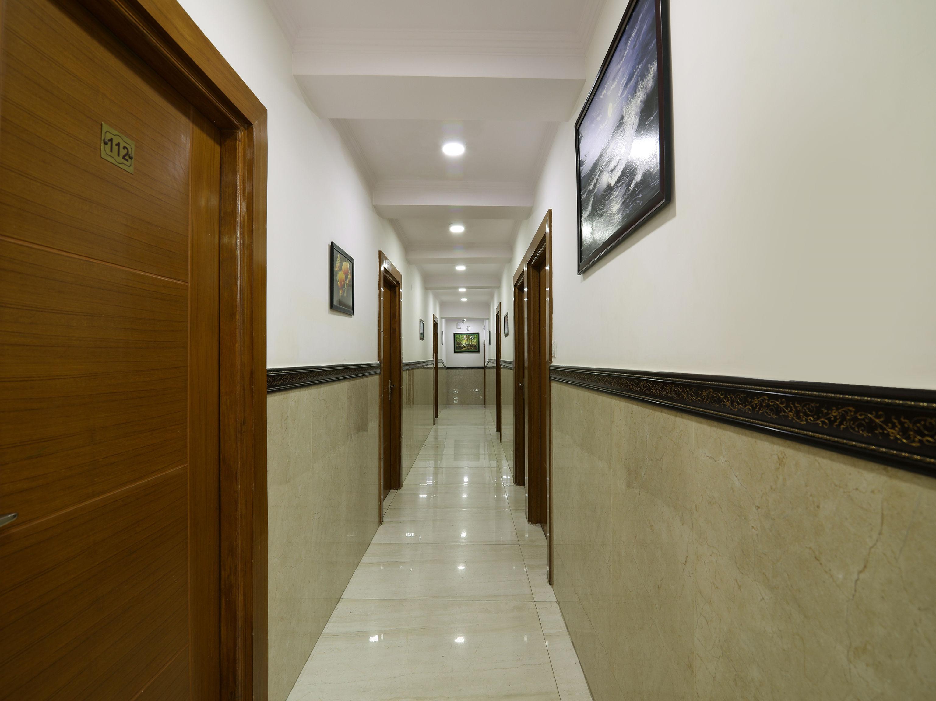 Hotel Wall Street Нью-Дели Экстерьер фото
